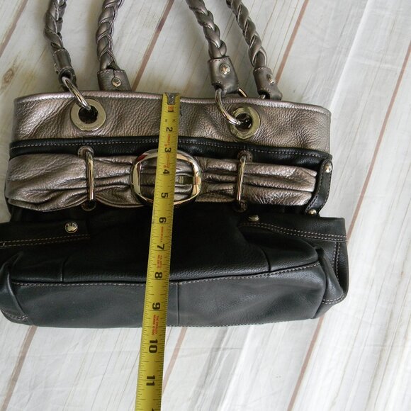 B Makowsky Black/SILVER PEBBLE LEATHER BUCKLE DETAIL METALLIC MEDIUM TOTE - Picture 3 of 10